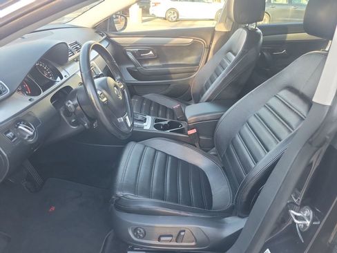 Used 2013 Volkswagen CC Sport image 16