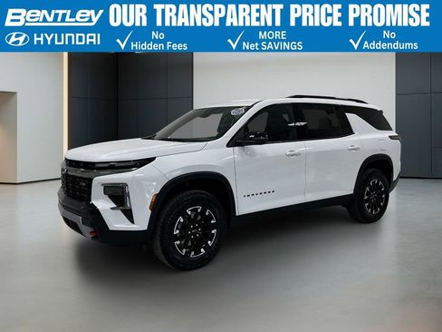 Used 2024 Chevrolet Traverse Z71 AWD/4WD image 1