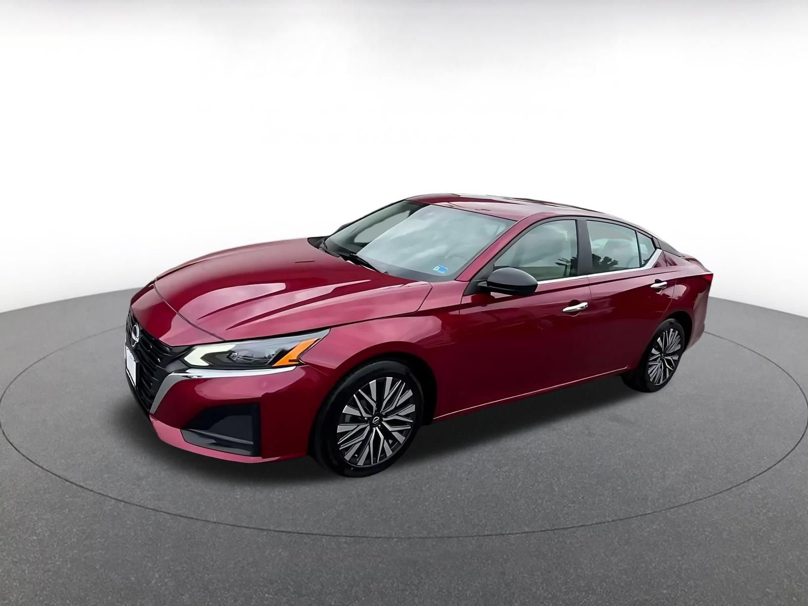 Used 2025 Nissan Altima 2.5 SV FWD image 7