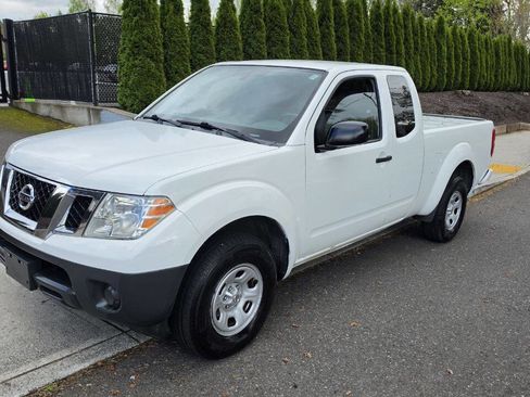 Used 2017 Nissan Frontier S image 1