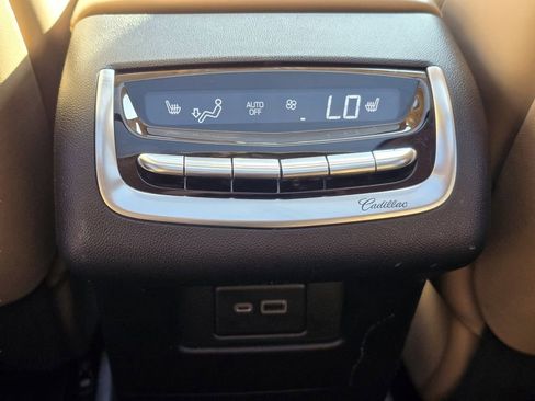 Used 2021 Cadillac XT6 Sport w/ Platinum Package image 24