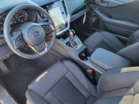 Used 2025 Subaru Outback Premium AWD/4WD image 14