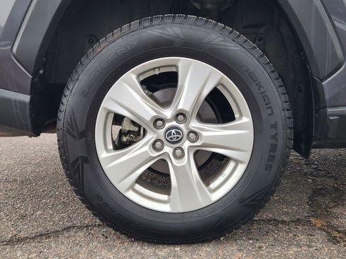 Used 2019 Toyota RAV4 XLE image 15