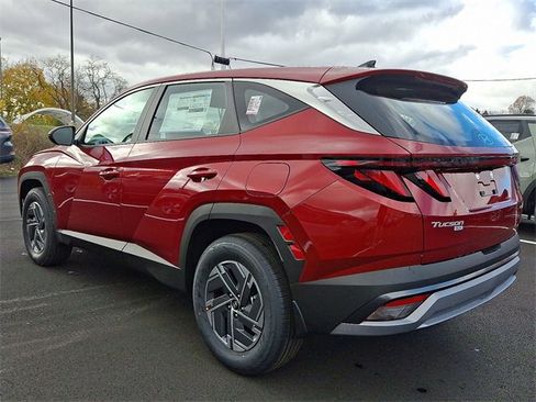 New 2026 Hyundai Tucson Blue SE image 3
