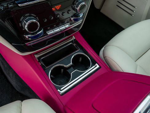 Used 2023 Rolls-Royce Phantom Sedan image 77