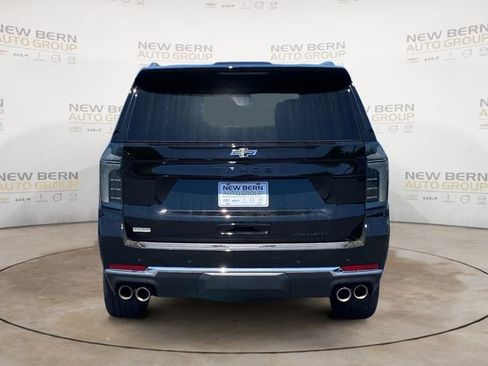 Used 2025 Chevrolet Tahoe Premier AWD/4WD image 4