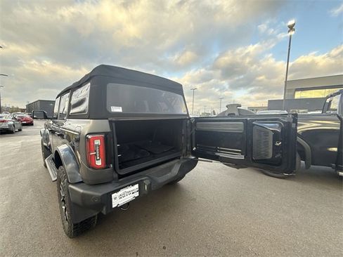 Used 2022 Ford Bronco Outer Banks image 22