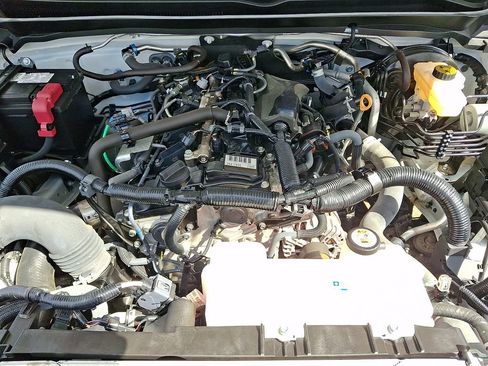 Used 2024 Toyota Tacoma TRD Off-Road image 28