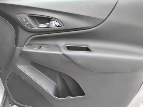 Used 2024 Chevrolet Equinox LT FWD image 20