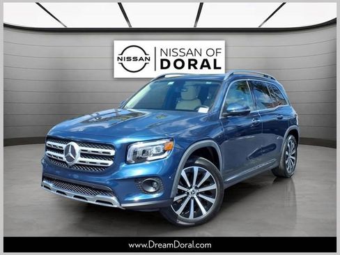 Used 2022 Mercedes-Benz GLB 250 image 1