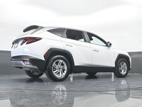 Used 2025 Hyundai Tucson SE image 60