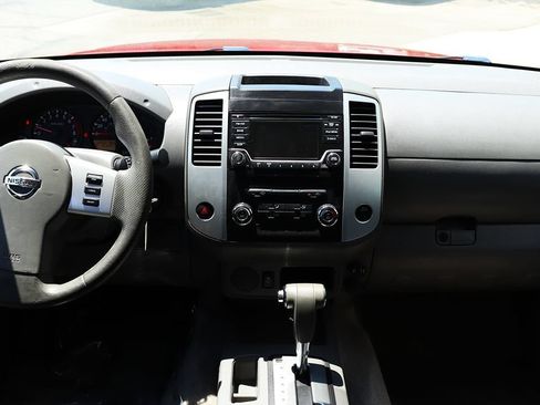 Used 2018 Nissan Frontier SV RWD image 35