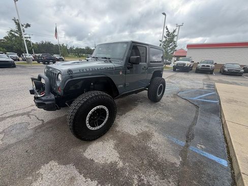Used 2013 Jeep Wrangler Rubicon AWD/4WD image 5