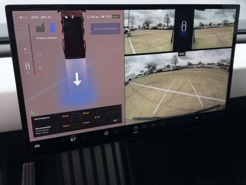 Used 2024 Tesla Cybertruck AWD Crew Cab image 17