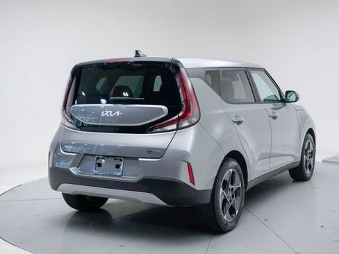 Used 2024 Kia Soul EX FWD image 14