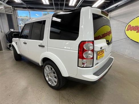 Used 2011 Land Rover LR4 HSE LUX image 3