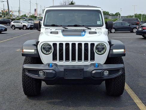 Used 2022 Jeep Wrangler Unlimited Rubicon 4xe AWD/4WD image 2