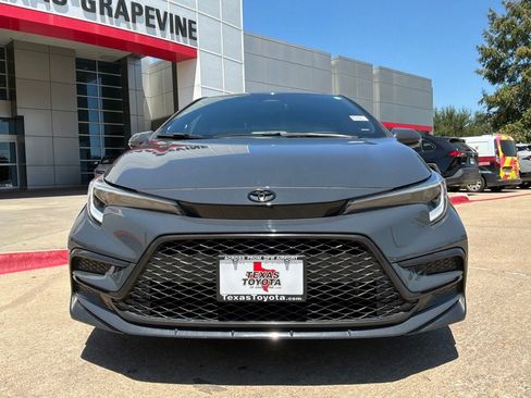 Used 2024 Toyota Corolla SE FWD image 3