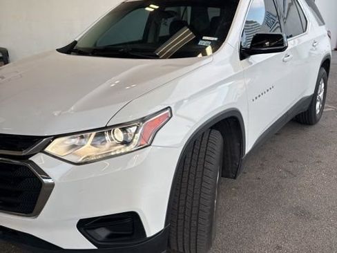 Used 2019 Chevrolet Traverse LS image 4