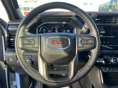Used 2024 GMC Sierra 2500 AT4 w/ AT4 Premium Plus Package image 14