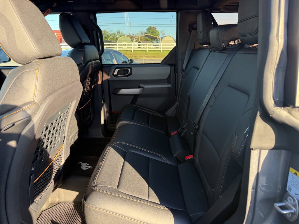 Used 2023 Ford Bronco Badlands w/ Sasquatch Package AWD/4WD image 14