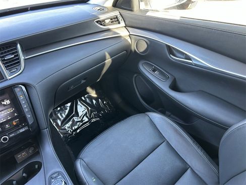 Certified 2023 INFINITI QX50 Luxe image 18