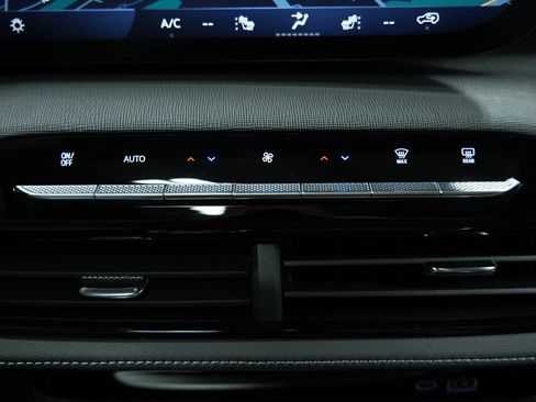 New 2026 Buick Enclave Sport Touring w/ Power Package image 35