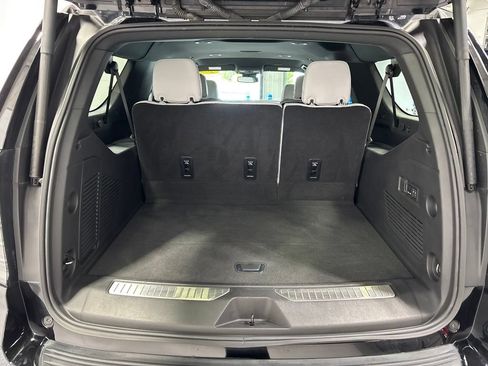Used 2025 Chevrolet Suburban Premier AWD/4WD image 64