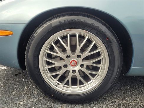 Used 2002 Jaguar XK8 Convertible image 3