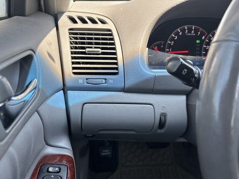 Used 2005 Toyota Camry XLE FWD image 37