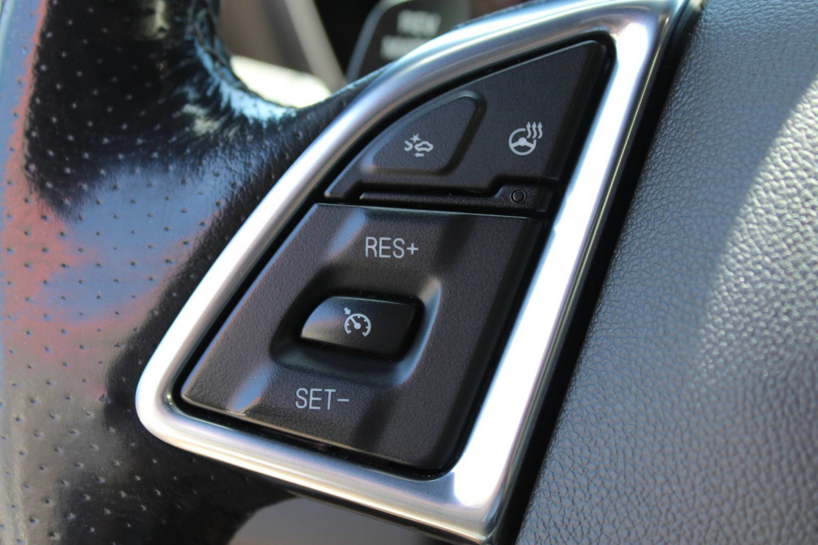 Used 2019 Chevrolet Camaro SS RWD image 21