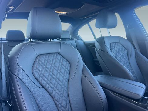 Certified 2023 BMW 530e image 31