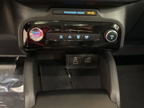 Used 2025 Ford Escape Platinum AWD/4WD image 22