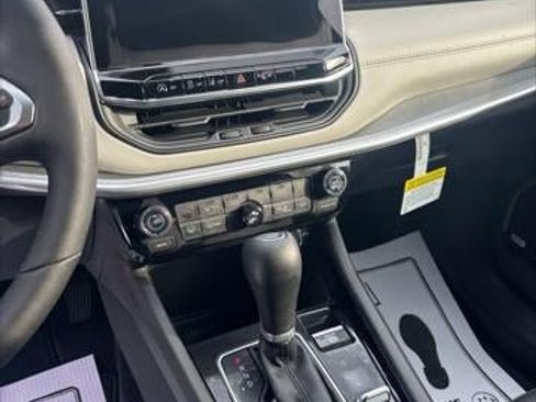 New 2026 Jeep Compass Limited w/ Sun, Sound & Navigation Group image 38