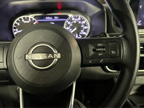 Used 2023 Nissan Rogue S AWD/4WD image 18
