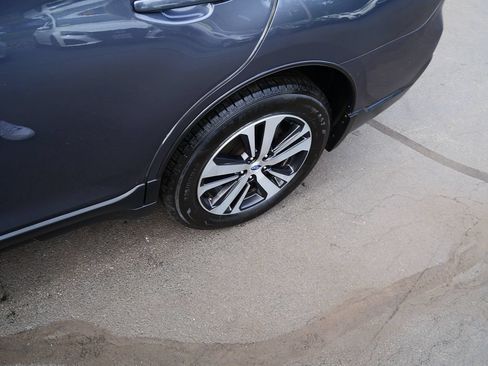 Used 2018 Subaru Outback 2.5i Limited AWD/4WD image 36