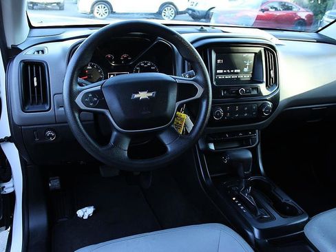 Used 2018 Chevrolet Colorado W/T w/ WT Convenience Package RWD image 11