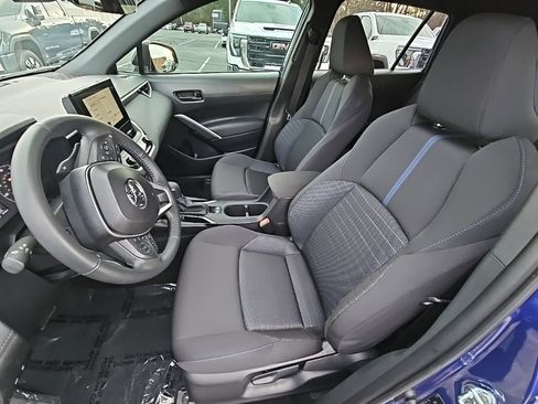 Used 2025 Toyota Corolla Cross AWD Hybrid image 11