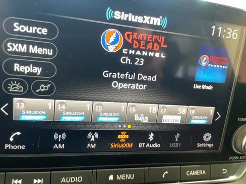 Used 2023 Nissan Rogue S image 10