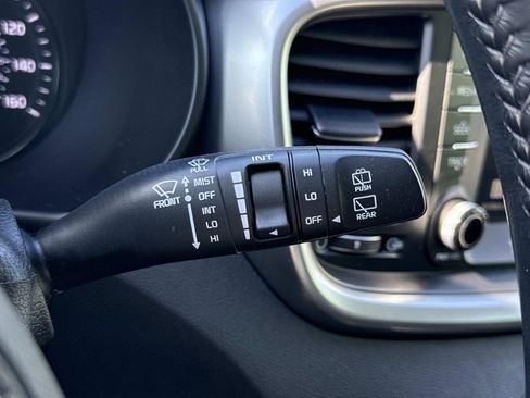 Used 2019 Kia Sorento AWD w/ LX Convenience Package image 10