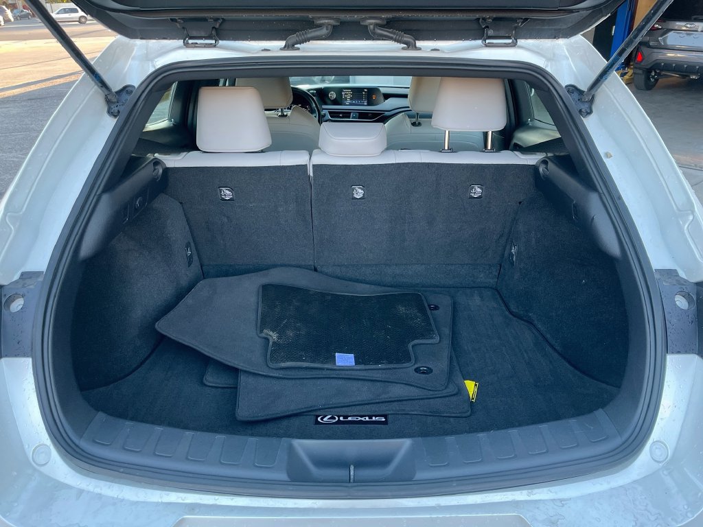 Used 2022 Lexus UX 200 w/ Accessory Package (Z1) FWD image 25