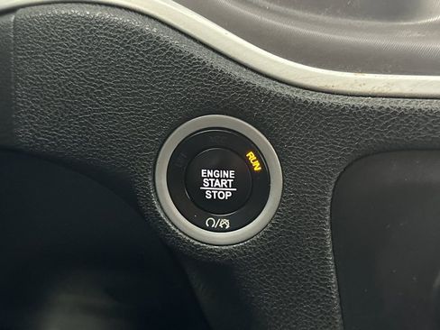 Used 2022 Dodge Charger SXT AWD/4WD image 20