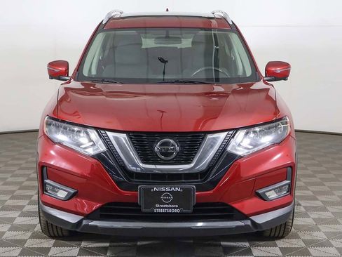 Used 2018 Nissan Rogue SV w/ Sun & Sound Touring Package image 13
