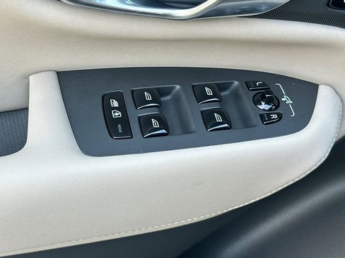 Certified 2026 Volvo XC90 B5 Core AWD/4WD image 13