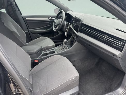 Used 2025 Volkswagen Jetta Sport FWD image 14
