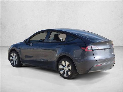 Used 2024 Tesla Model Y Long Range AWD/4WD image 7