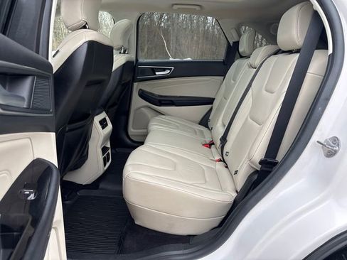 Used 2019 Ford Edge Titanium w/ Cold Weather Package AWD/4WD image 17