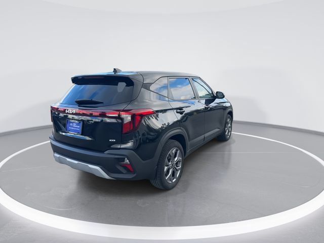 Used 2024 Kia Seltos LX AWD/4WD image 6