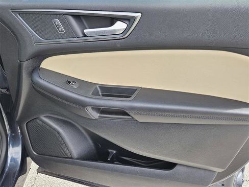 Certified 2024 Ford Edge SE image 33