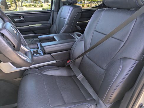 Used 2024 Toyota Tundra Platinum AWD/4WD image 25